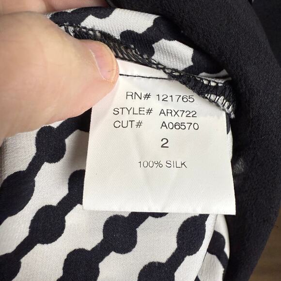 NWT Poleci silk black & white patterned tank, size 2 - Picture 7 of 9